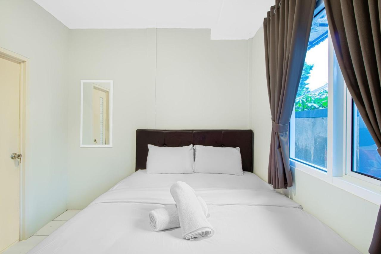 Urban24 Syariah Depok Hotell Exteriör bild